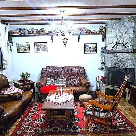 بيت ضيافة начовата къща стойките, пампорово 3*